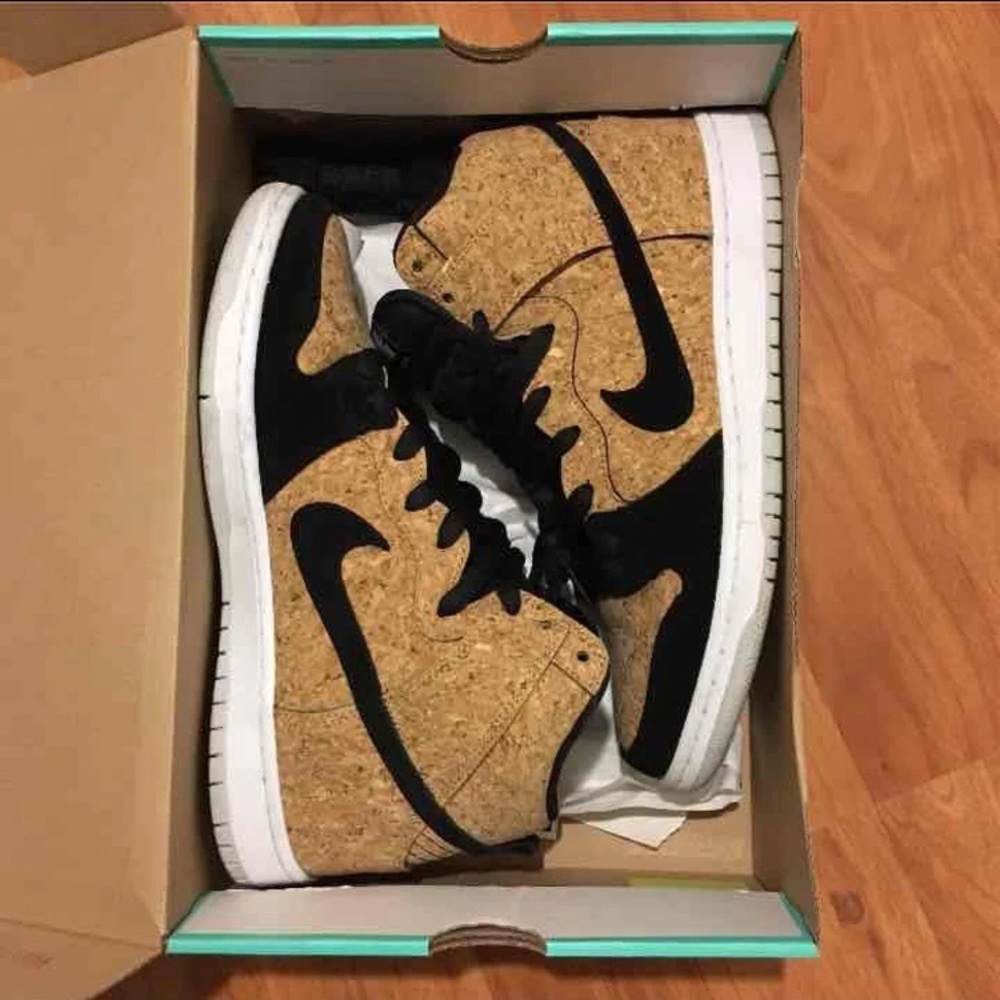 Nike SB Dunk “Cork”
